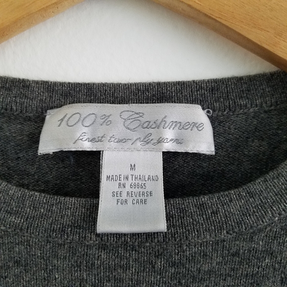 Bundle of 2 100% Cashmere Gray Sweater S/M - Picture 7 of 7